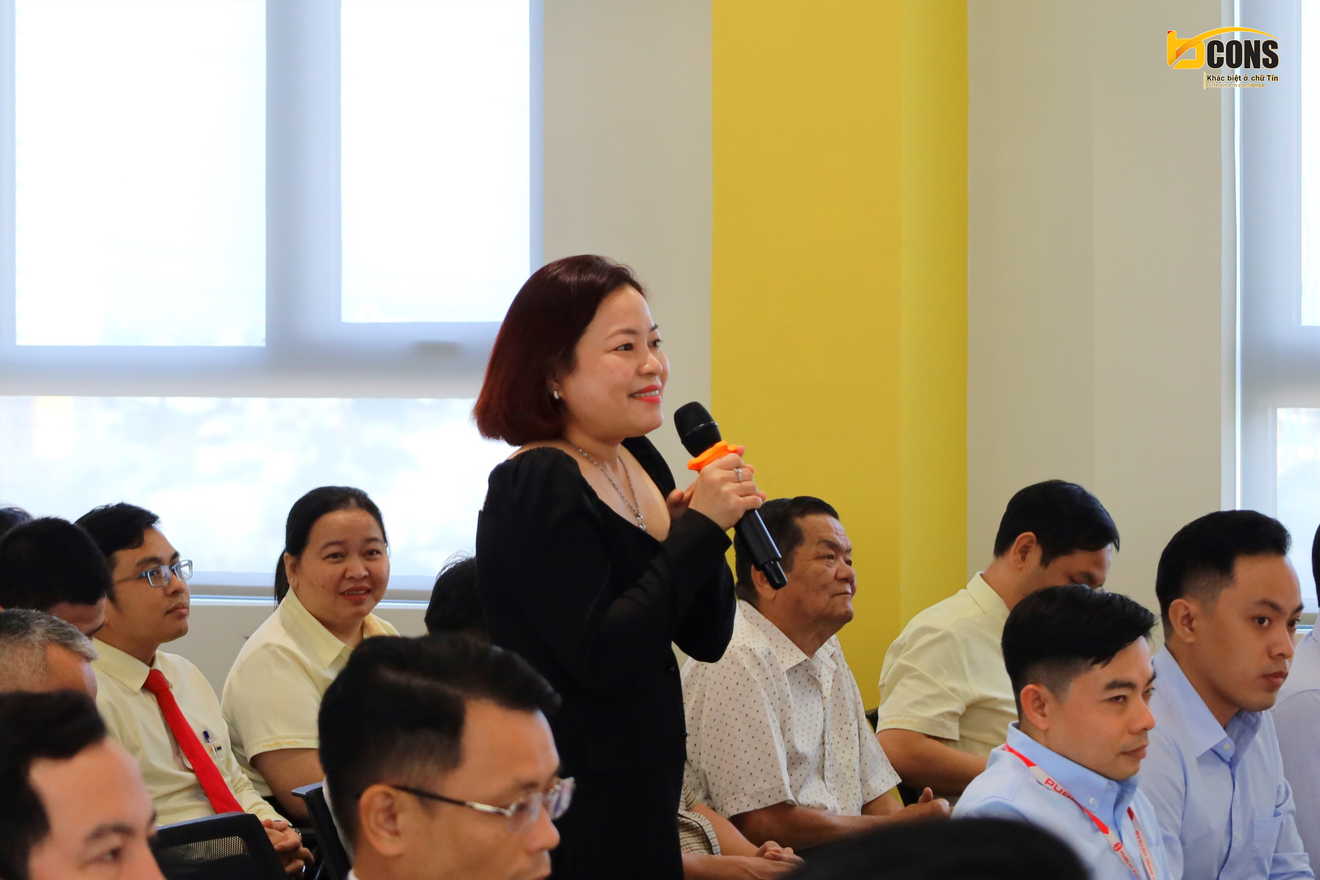 Đại diện Quý đối tác phát biểu tại buổi họp mặt